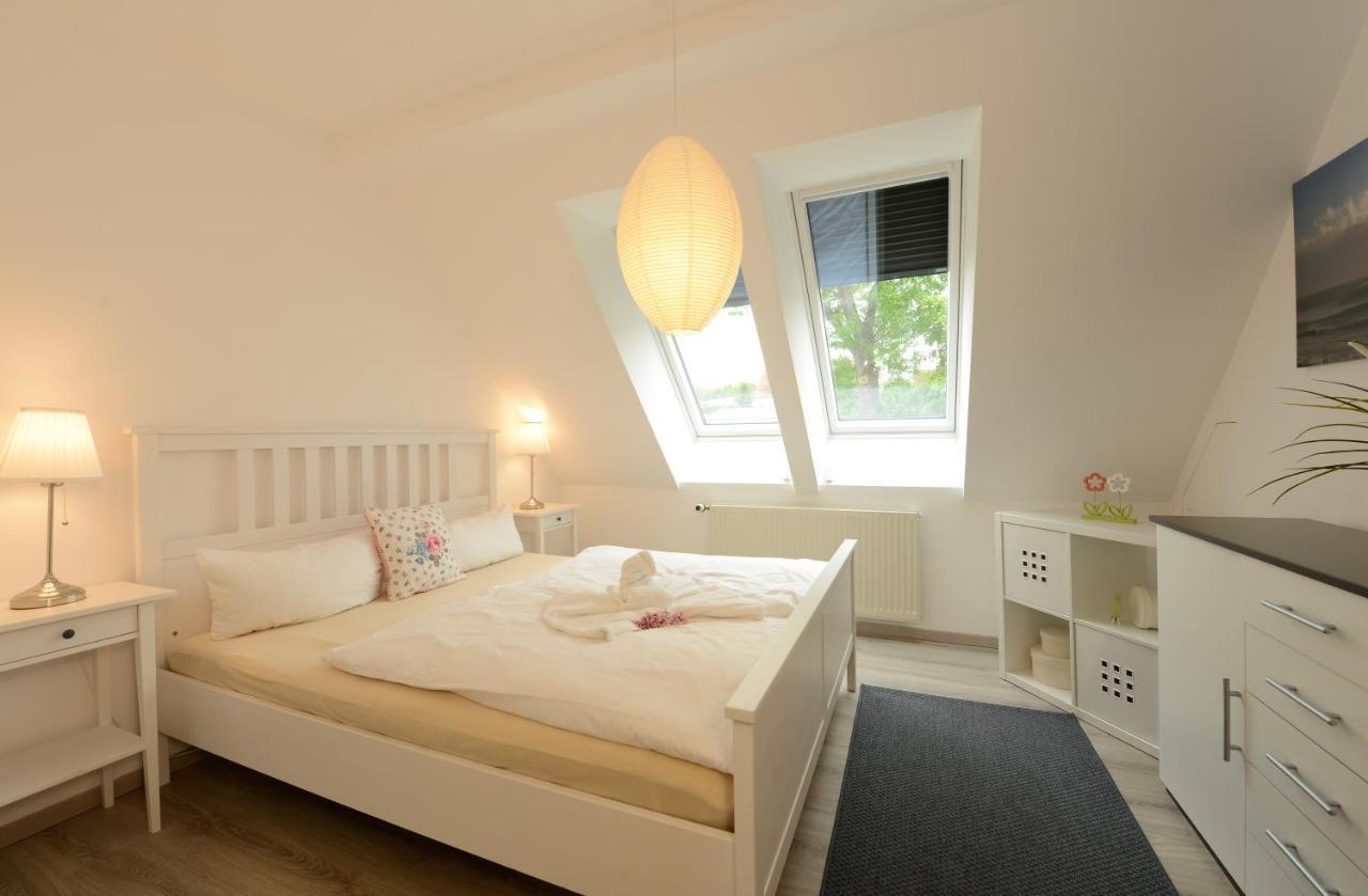 Ferienwohnung Seestern Fuer 6 Personen Mit Kamin & Terrasse Boltenhagen  Exterior photo