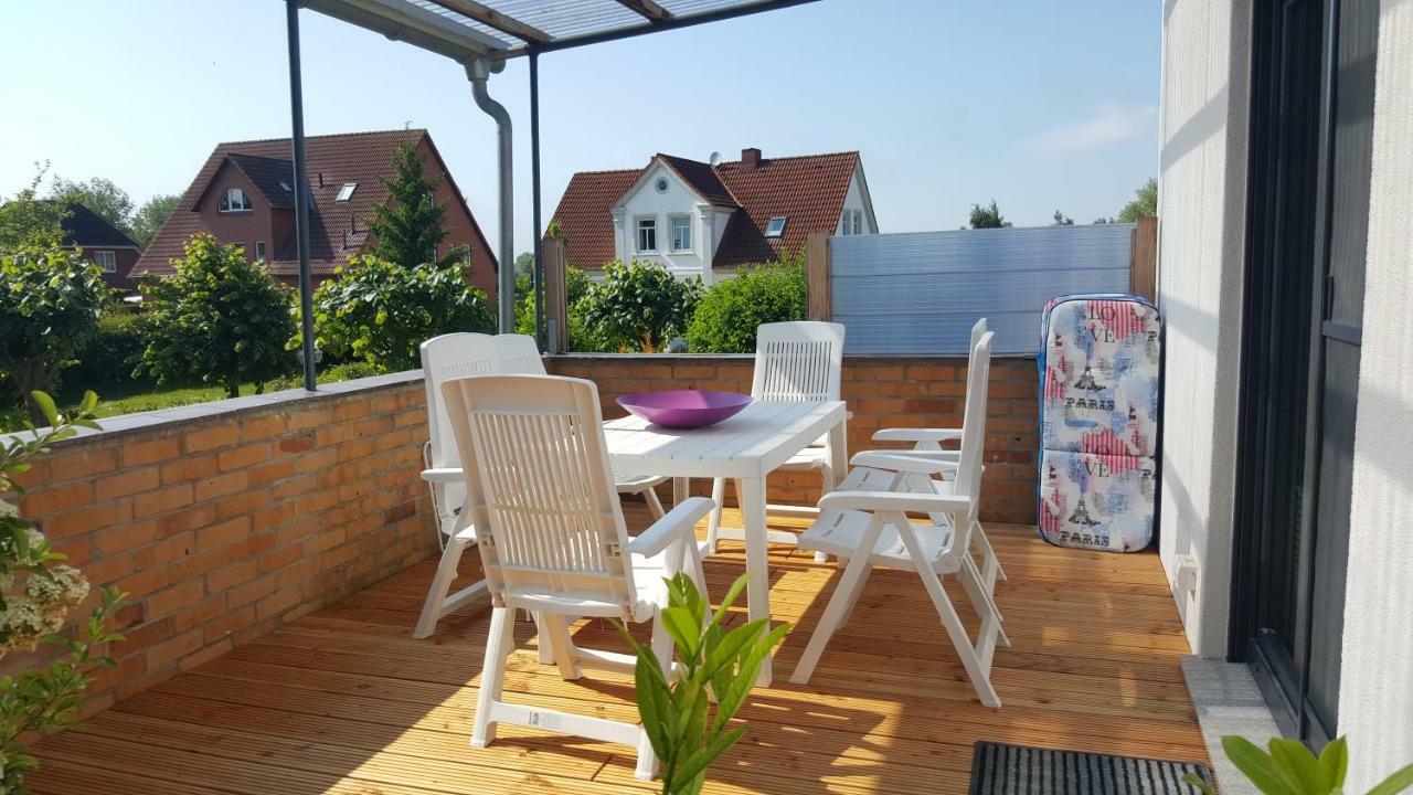 Ferienwohnung Seestern Fuer 6 Personen Mit Kamin & Terrasse Boltenhagen  Exterior photo